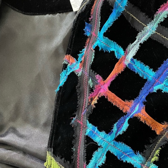 Chico's AMAZING Velvet Shirred Silk Black Statement Topper Jacket Size 2/L - Picture 4 of 6